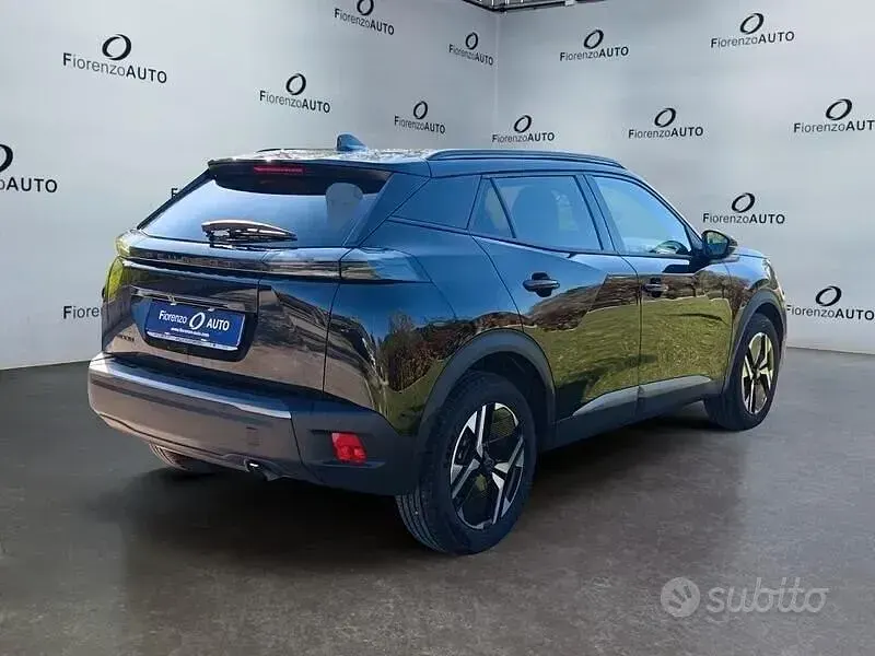 Usata Peugeot 2008 Allure 101 CV (74 kW) 2024 Nero SUV