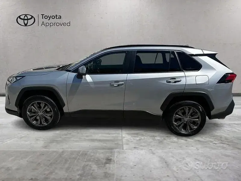 Usata Toyota RAV4 Hybrid 218 CV (160 kW) 2022 Grigio SUV