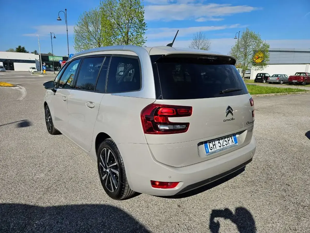 Usata Citroën C4 SpaceTourer Shine 131 CV (96 kW) 2021 Grigio Monovolume