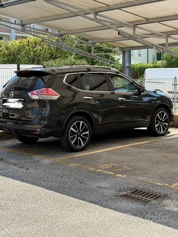 Usata Nissan X-Trail 131 CV (96 kW) 2014 Verde SUV