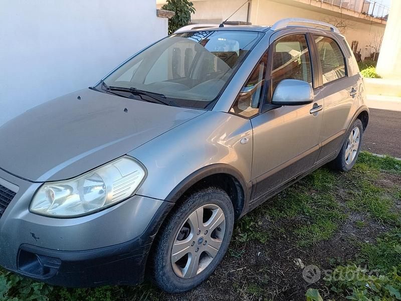 Usata Fiat Sedici 120 CV (88 kW) 2006 SUV