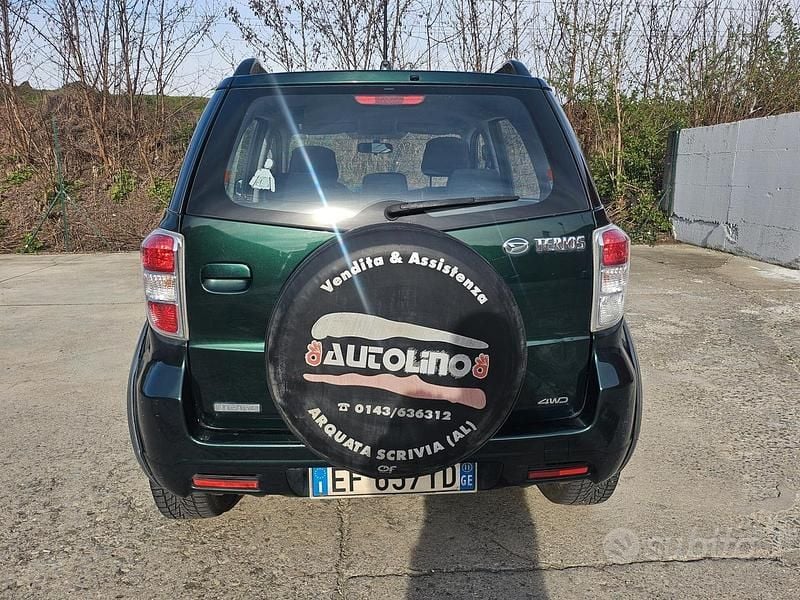 Usata Daihatsu Terios 105 CV (77 kW) 2011 Verde SUV