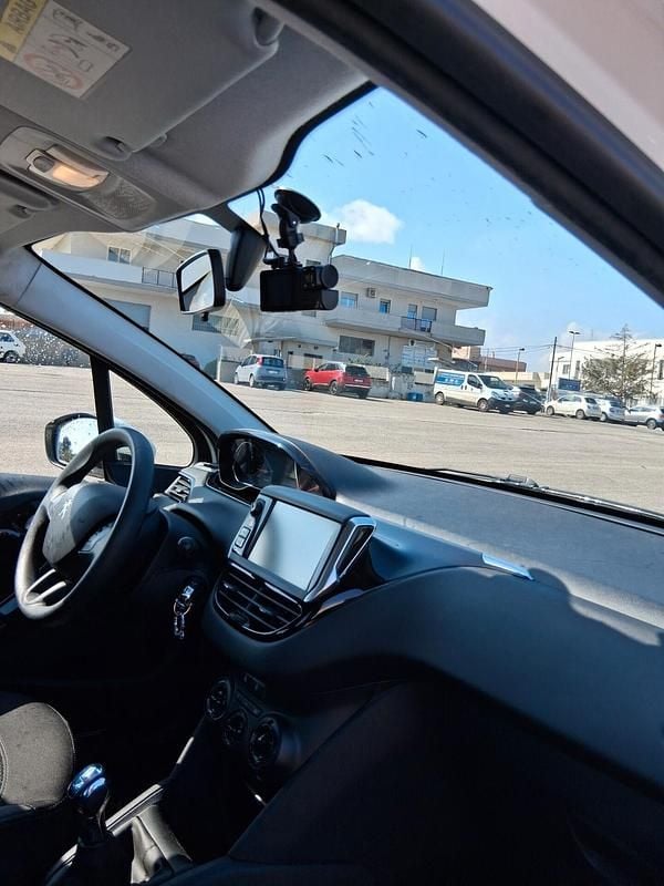Usata Peugeot 208 Allure 95 CV (69 kW) 2015 Bianco Utilitaria