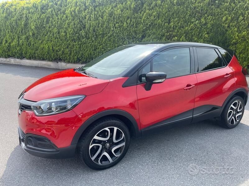 Usata Renault Captur Life 90 CV (66 kW) 2018 Rosso SUV
