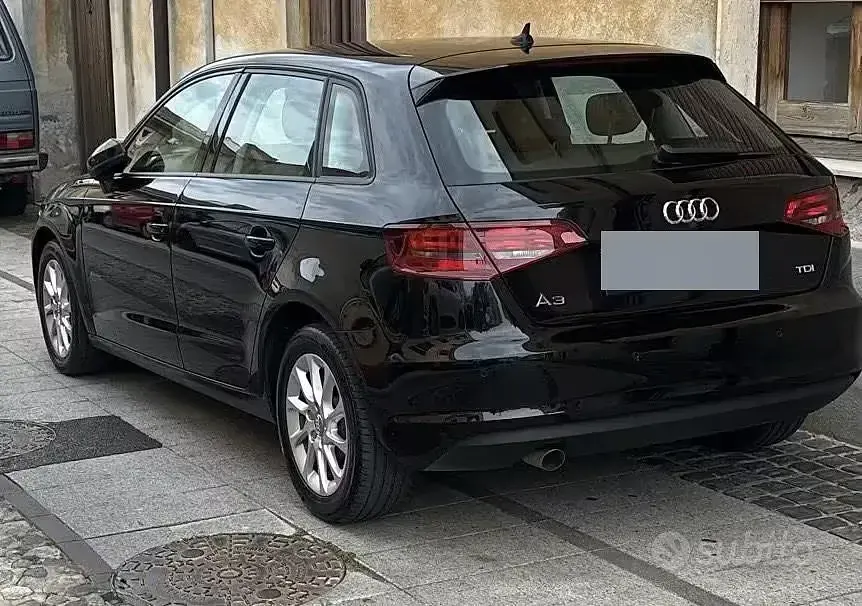Usata Audi A3 Sportback 116 CV (85 kW) 2017 Nero Utilitaria