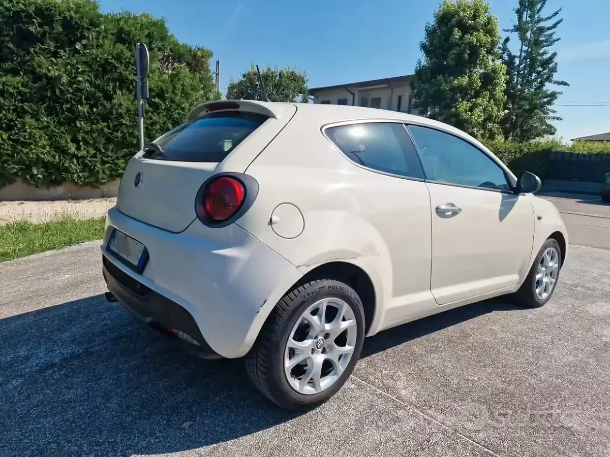 Usata Alfa Romeo MiTo Progression 85 CV (62 kW) 2012 Bianco Utilitaria