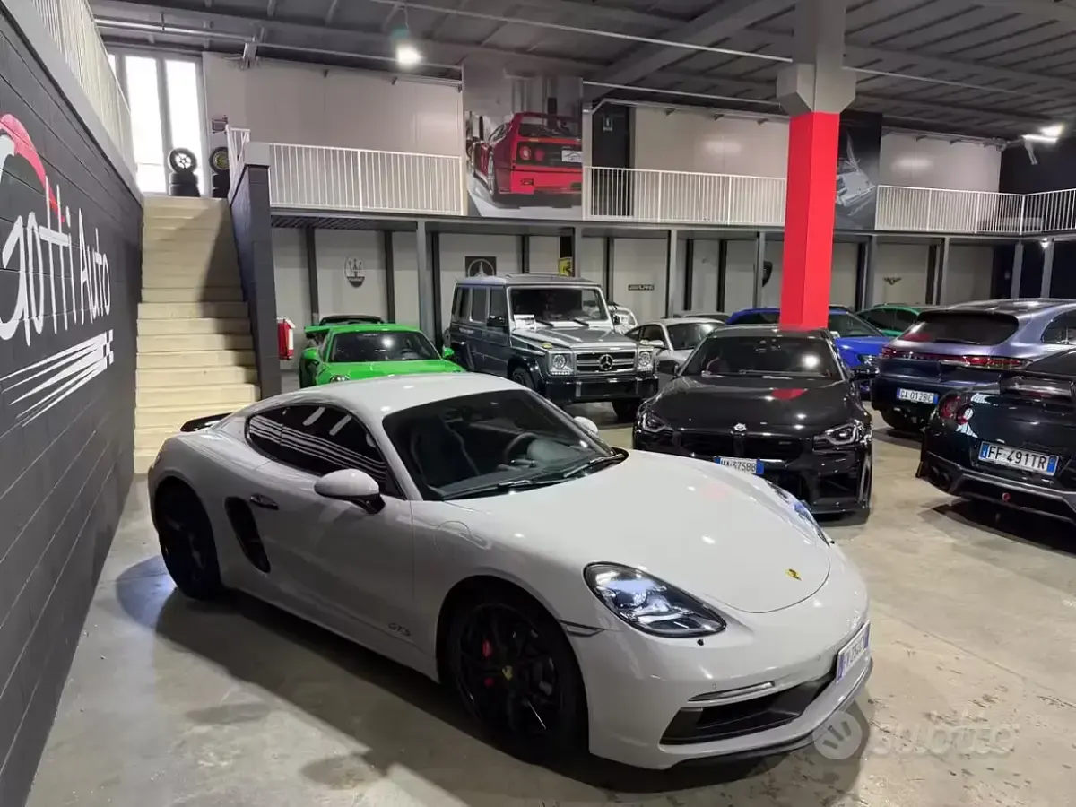 Usata Porsche 718 Cayman Chrono 364 CV (267 kW) 2019 Grigio Coupé