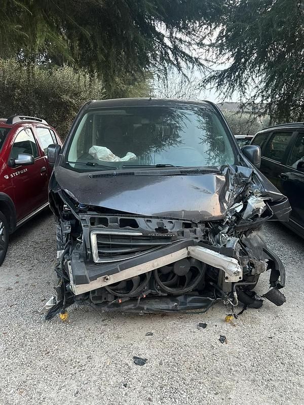 Usata Peugeot Expert 125 CV (91 kW) 2016 Grigio Furgone