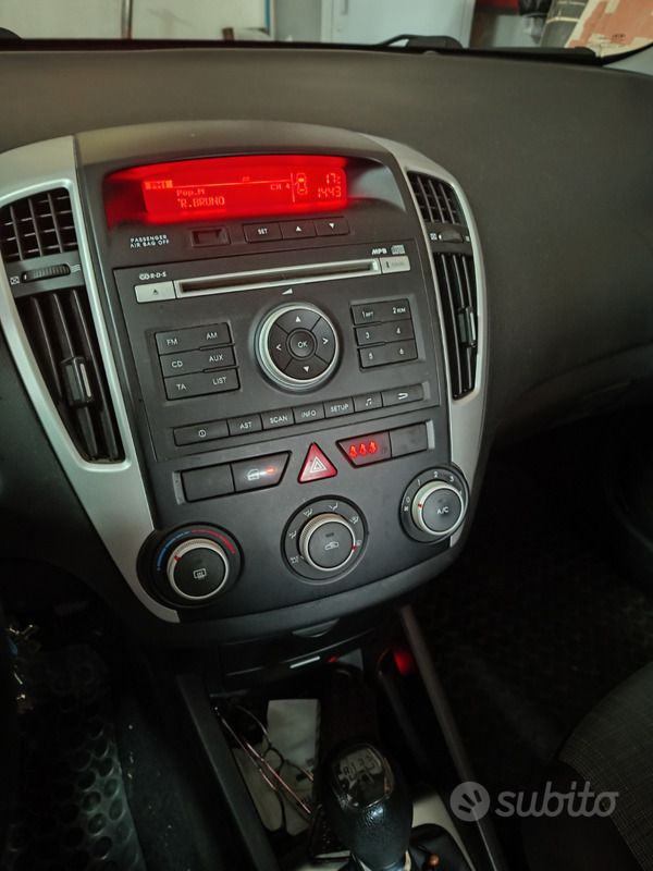 Usata Kia Ceed 125 CV (91 kW) 2011 Blu Utilitaria