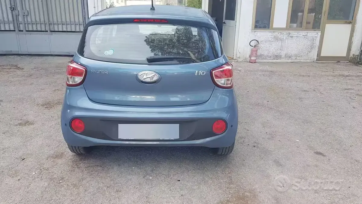 Usata Hyundai i10 66 CV (48 kW) 2018 Bluazzurro Utilitaria