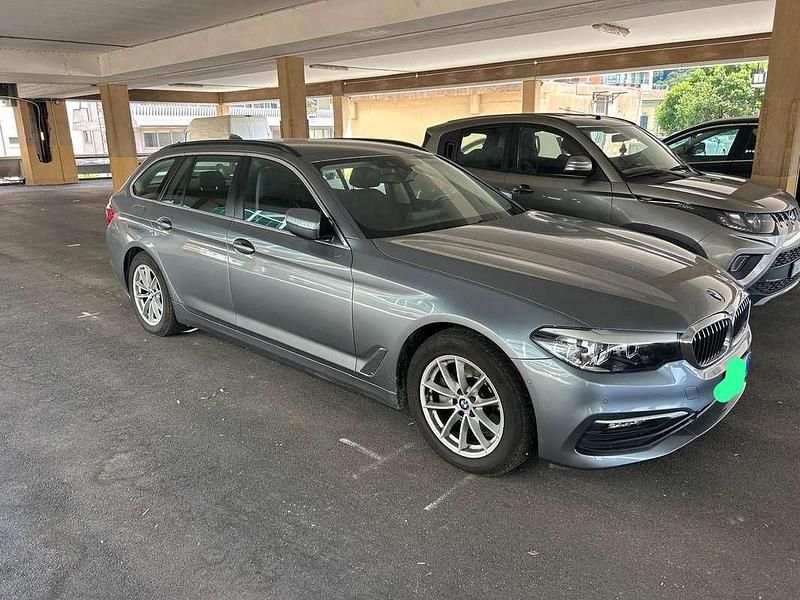 Usata BMW 520 Comfort Edition 190 CV (139 kW) 2019 Argento Station wagon