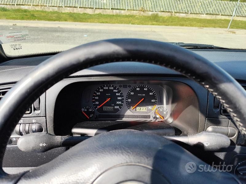 Usata VW Golf Cabriolet Highline 101 CV (74 kW) 1999 Cabrio