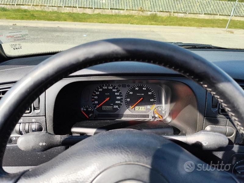 Usata VW Golf Cabriolet Highline 101 CV (74 kW) 1999 Cabrio
