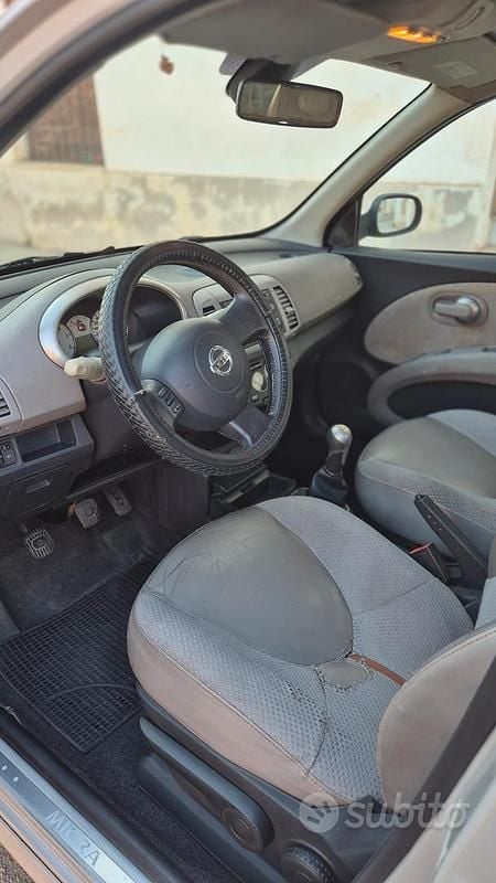 Begagnad Nissan Micra 2007 Grå Sedan