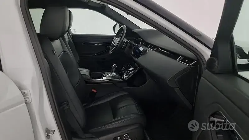 Usata Land Rover Range Rover evoque R-Dynamic 163 CV (119 kW) 2021 Bianco SUV