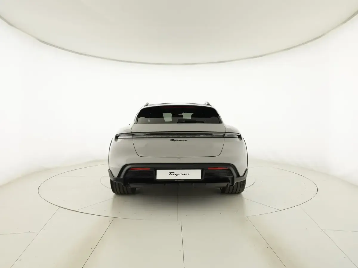 Nuova Porsche Taycan Cross Turismo 300 kW (408 CV) 2026 Gesso