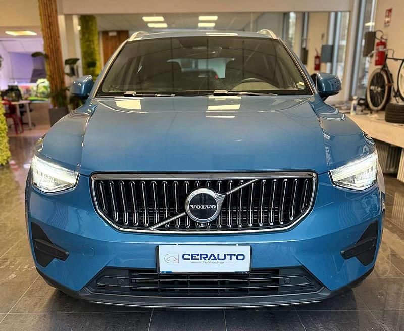 Usata Volvo XC40 Core 179 CV (131 kW) 2023 Fjord blue SUV
