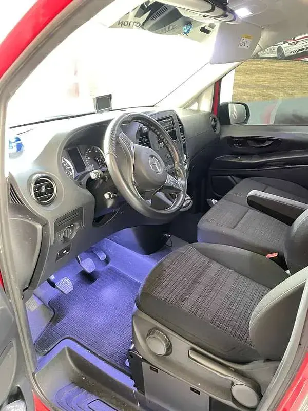 Usata Mercedes Vito 136 CV (100 kW) 2017 Rosso Furgone