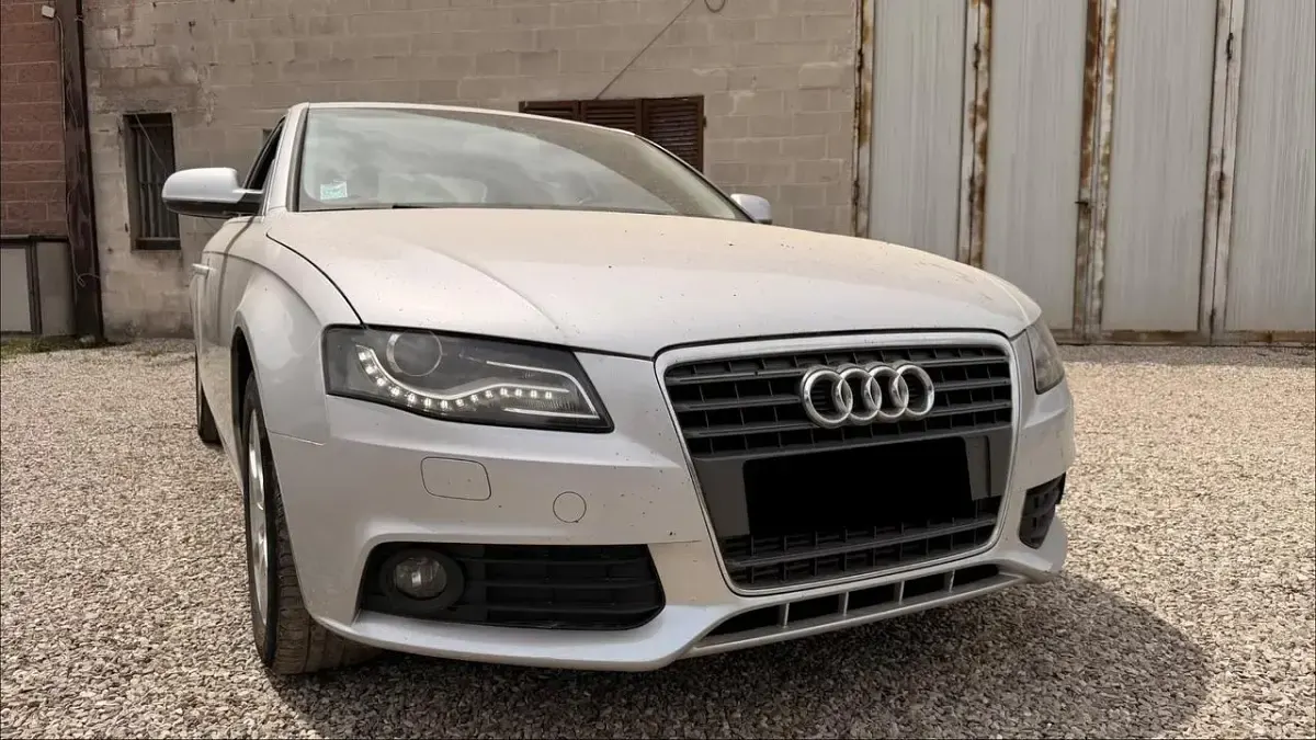 Usata Audi A4 Advanced 120 CV (88 kW) 2009 Argento Berlina