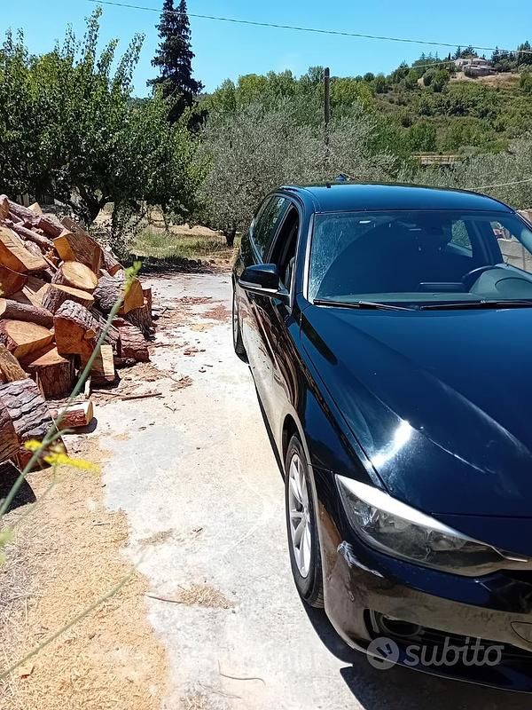 Usata BMW 318 150 CV (110 kW) 2015 Nero Station wagon