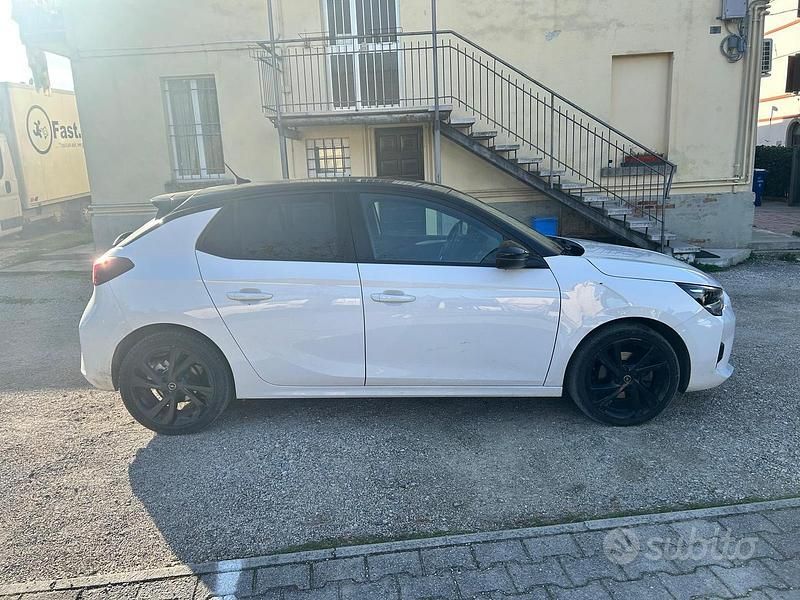 Usata Opel Corsa 100 CV (73 kW) 2020 Bianco Utilitaria