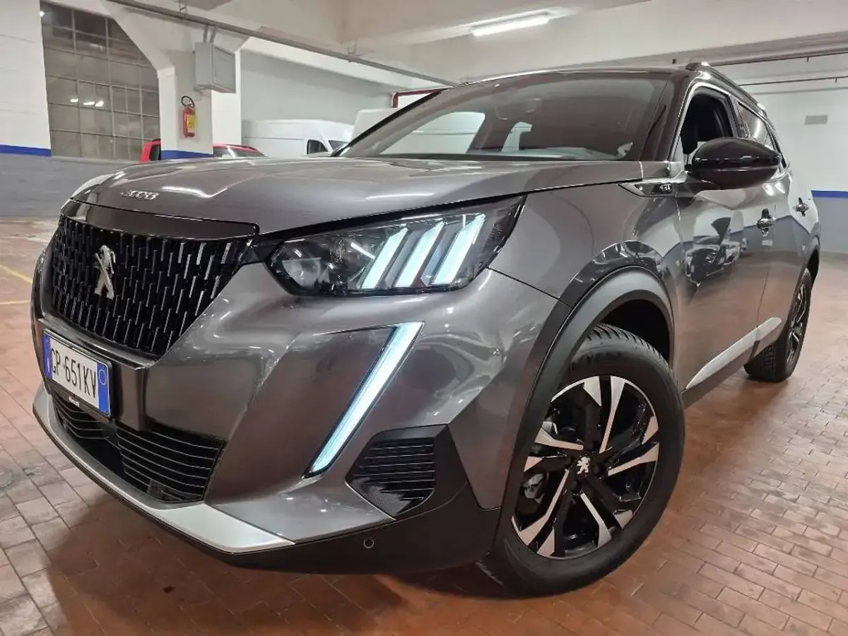 Usata Peugeot 2008 GTi 131 CV (96 kW) 2023 Grigio scuro met. + tetto nero SUV
