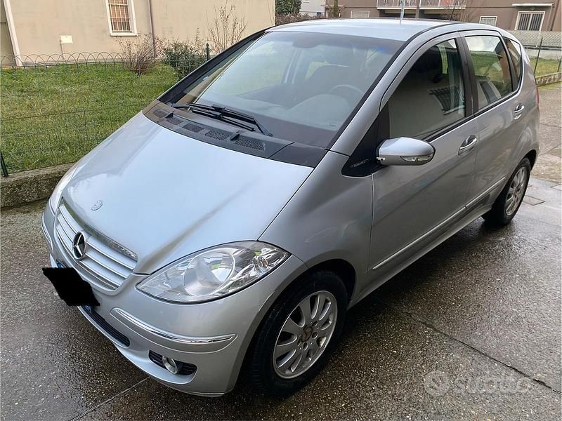 Usata Mercedes A180 109 CV (80 kW) 2006 Grigio Utilitaria