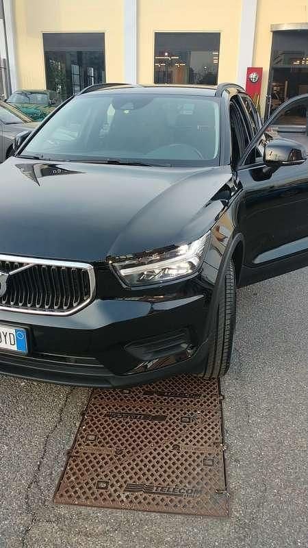 Usata Volvo XC40 Momentum 129 CV (94 kW) 2020 SUV