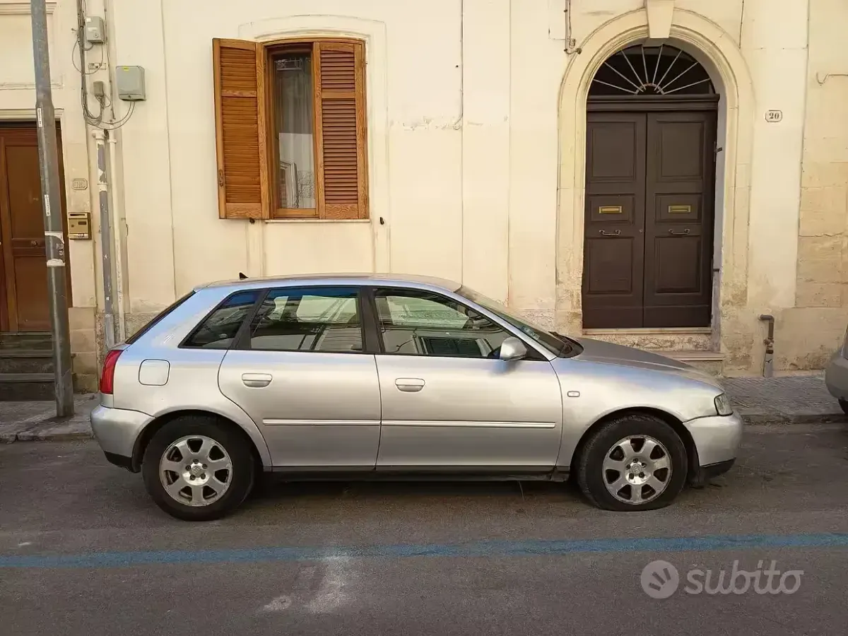 Usata Audi A3 110 CV (80 kW) 2001 Grigio Utilitaria
