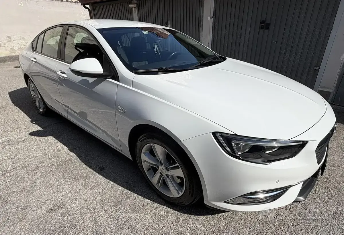 Usata Opel Insignia Sport 170 CV (125 kW) 2017 Bianco Berlina
