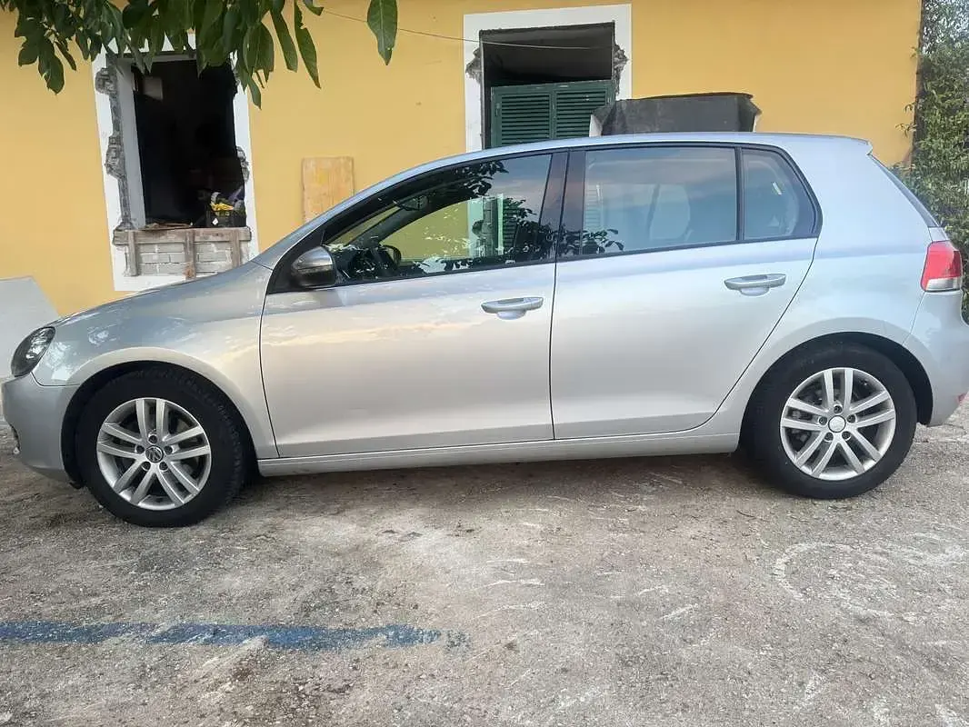 Usata VW Golf VI Comfortline 122 CV (89 kW) 2009 Grigio Utilitaria