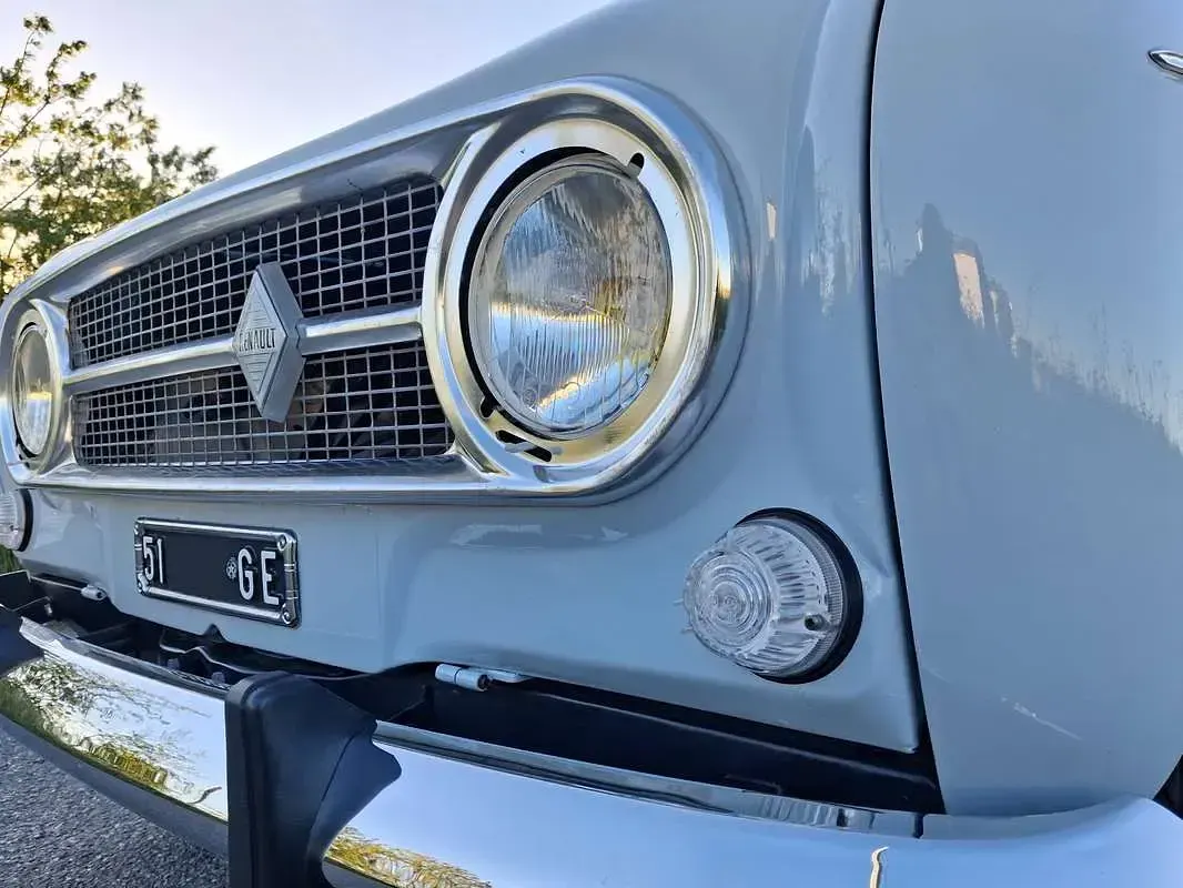 Usata Renault R4 26 CV (19 kW) 1972 Blu/azzurro Berlina