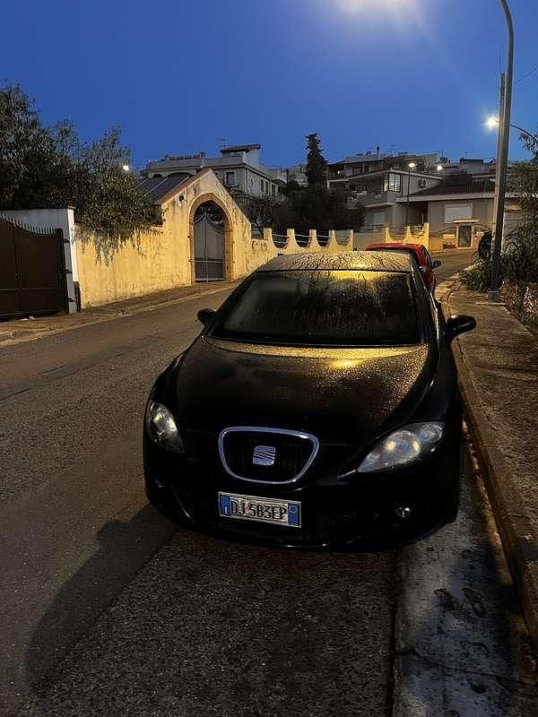 Usata Seat Leon 110 CV (80 kW) 2007 Nero Utilitaria