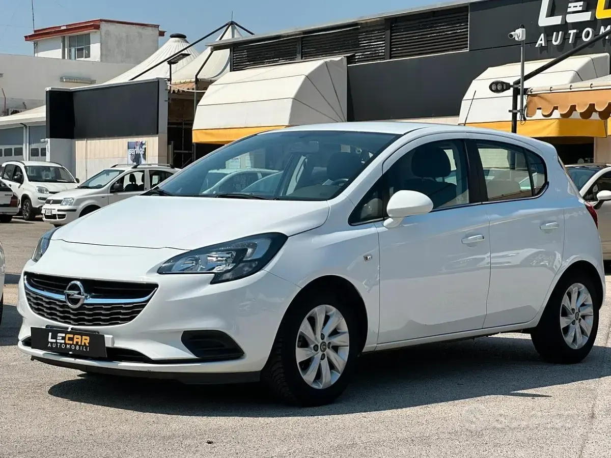 Usata Opel Corsa Cosmo 90 CV (66 kW) 2016 Bianco Utilitaria