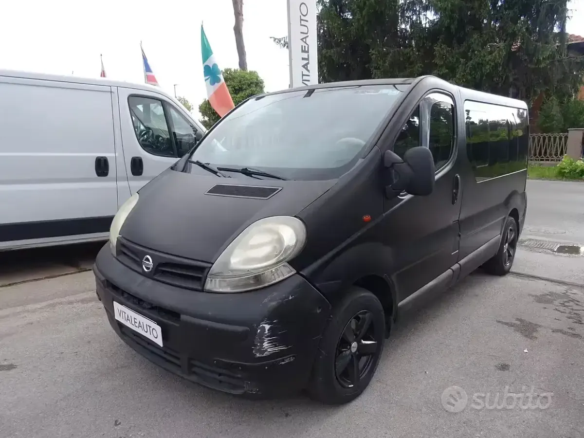 Usata Nissan Primastar 100 CV (73 kW) 2003 Nero Monovolume