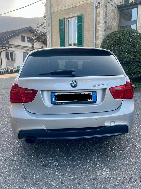 Usata BMW 320 Efficient Dynamics 184 CV (135 kW) 2010 Argento Station wagon