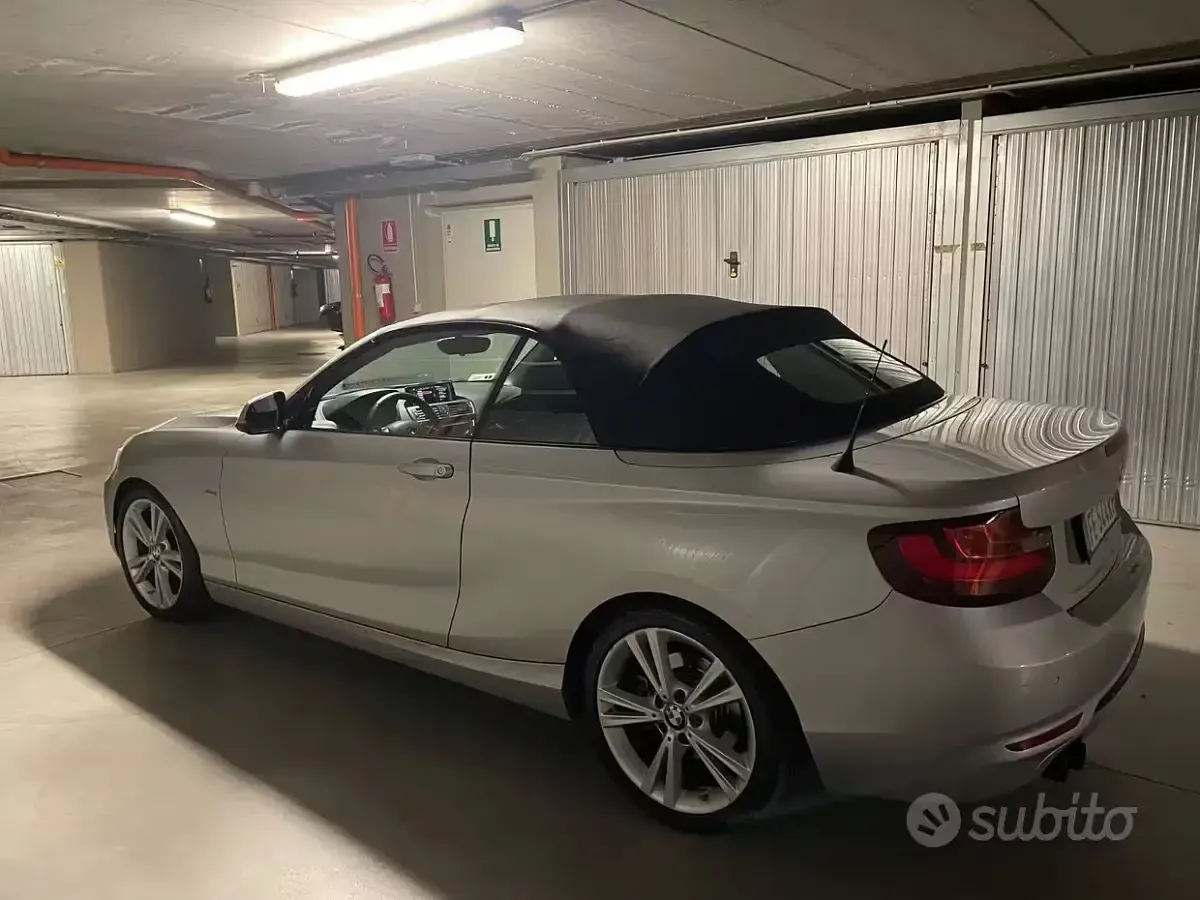 Usata BMW 220 Sport Line 190 CV (139 kW) 2016 Grigio Cabrio