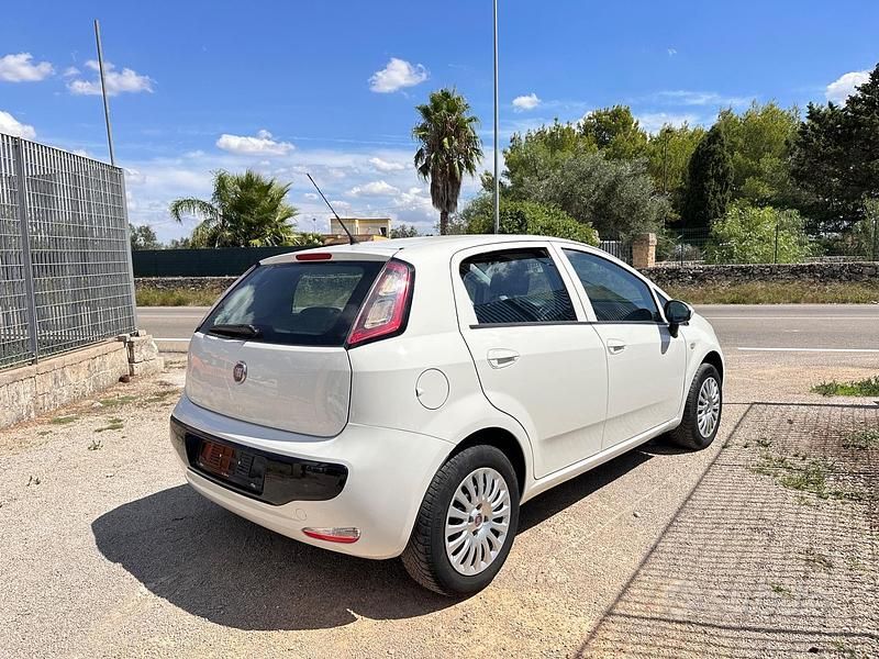 Usata Fiat Punto Evo 75 CV (55 kW) 2012 Bianco Utilitaria