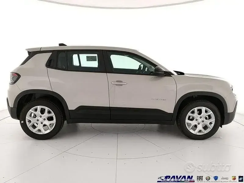 Nuova Jeep Avenger Altitude 101 CV (74 kW) 2025 Grigio SUV