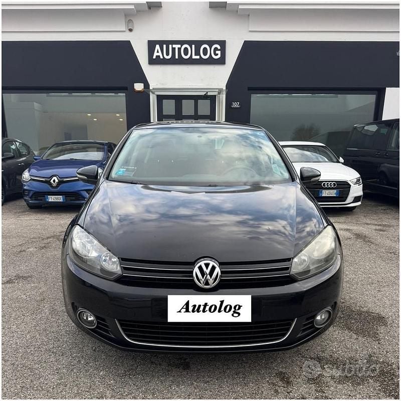 Nero Usata 2011 VW Golf VI Highline Tre volumi | 5300 € - Immagine 1/4