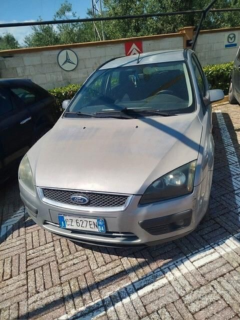 Usata Ford Focus S 90 CV (66 kW) 2005 Grigio Station wagon