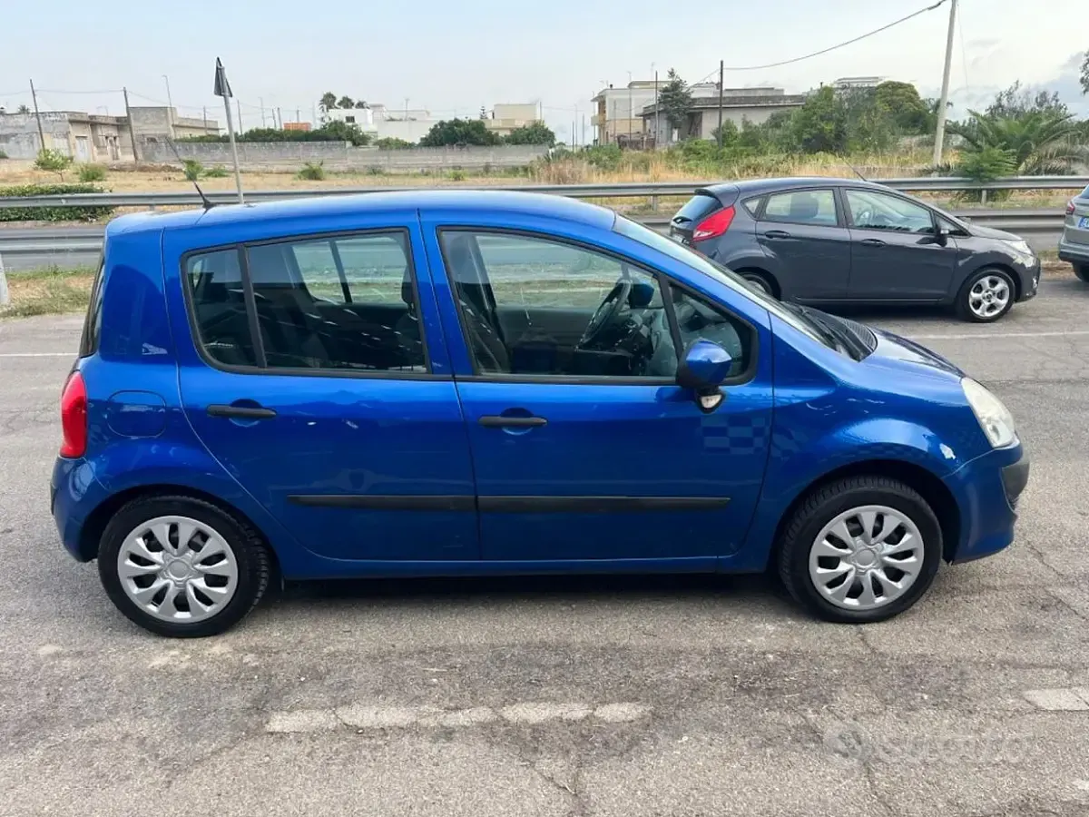 Usata Renault Modus Dynamique 75 CV (55 kW) 2009 Bluazzurro Monovolume