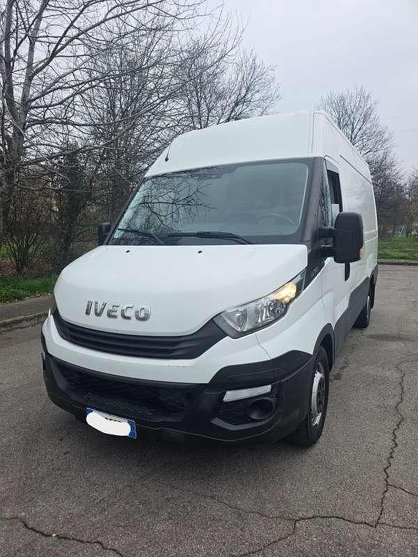 Usata Iveco Daily 155 CV (114 kW) 2017 Bianco Furgone