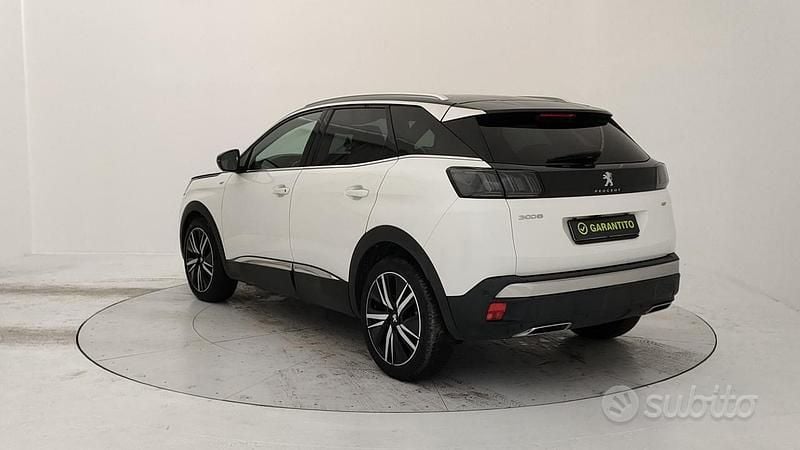 Begagnad Peugeot 3008 GT 131 HK (96 kW) 2022 Vit SUV