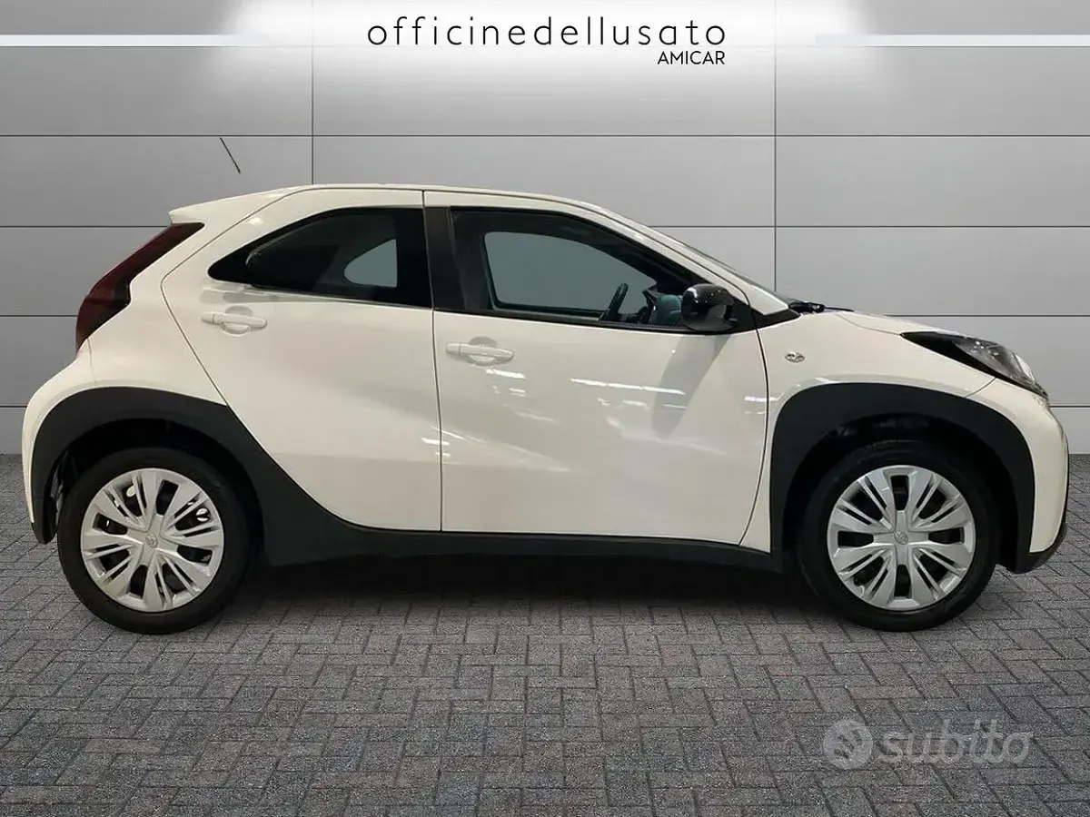 Usata Toyota Aygo X Active 72 CV (52 kW) 2025 Other SUV