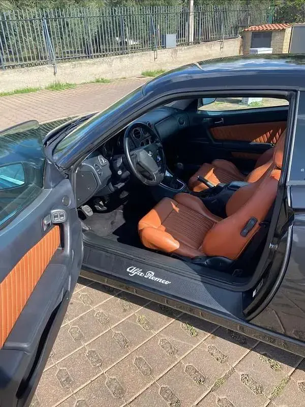 Usata Alfa Romeo GTV 150 CV (110 kW) 2002 Coupé