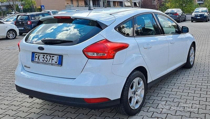 Begagnad Ford Focus 125 HK (91 kW) 2021 Vit Sedan