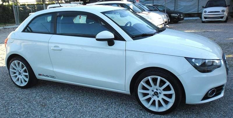 Usata Audi A1 Ambition 90 CV (66 kW) 2012 Bianco Berlina