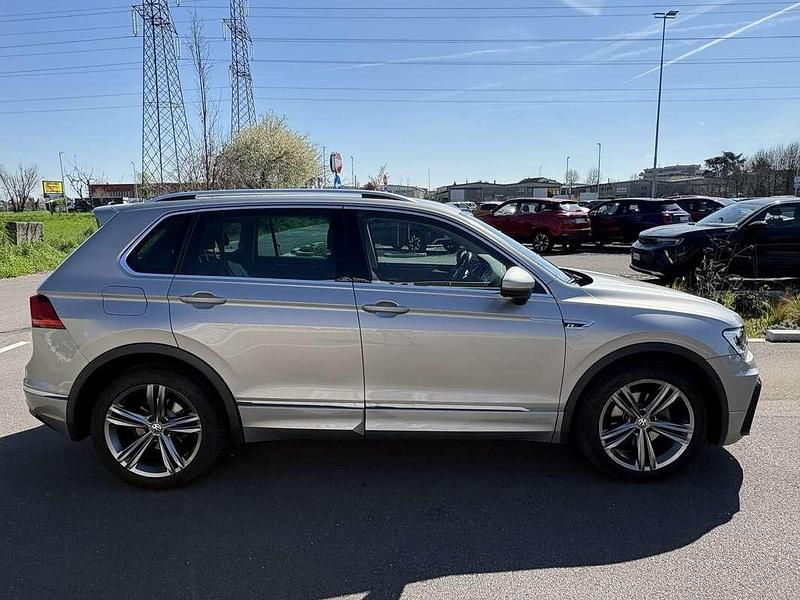 Usata VW Tiguan Sportline 125 CV (91 kW) 2018 Argento SUV