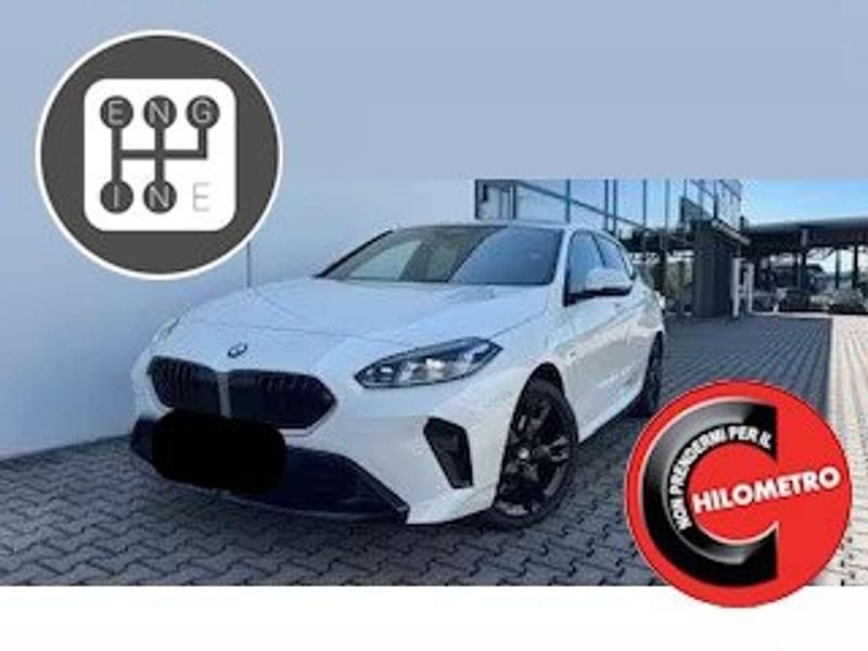 Alpinweiss iii Usata 2024 BMW 118 M Sport Due volumi | 30.990 € (Ottimo prezzo) - Immagine 1/4
